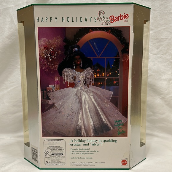 Happy Holidays Barbie - Picture 5 of 8